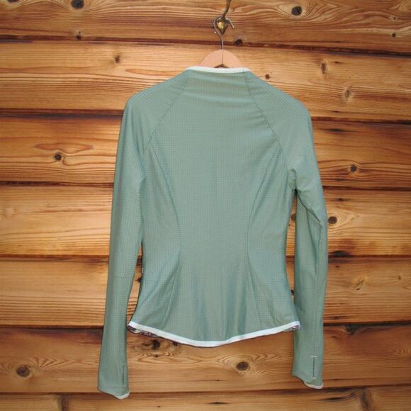 Lululemon Find Your Bliss Reversible Jacket in Vintage Green - Picture 10 of 12
